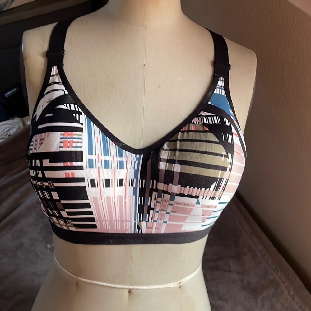 Sports bra
